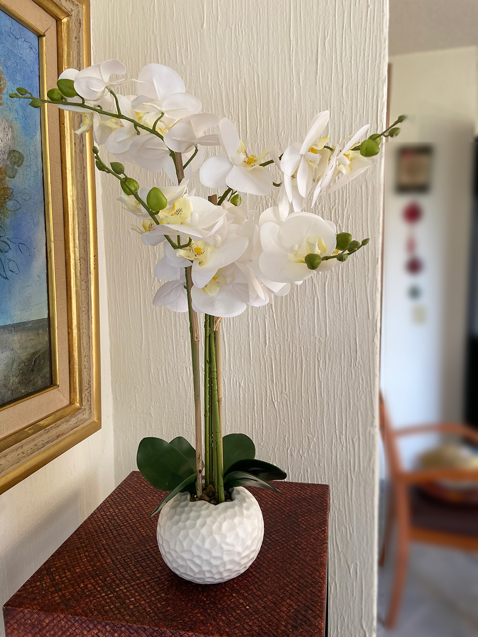 Orquídea decorativa con 30 flores artificiales (blanca)
